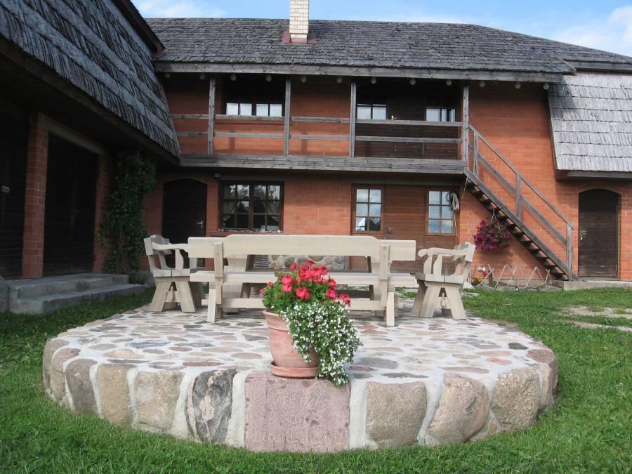 Viesu Nams Pupoli Hotel Dundaga Exterior photo